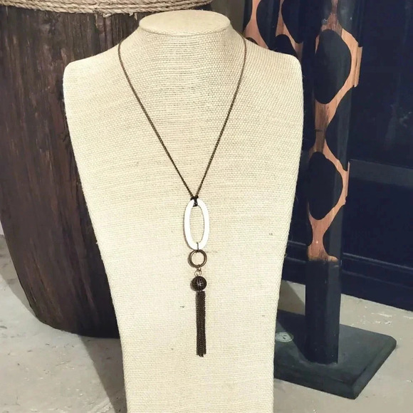 Victorian Style Antique Copper Chain Freshwater Pearl Shell Pendant Necklace - Picture 2 of 4